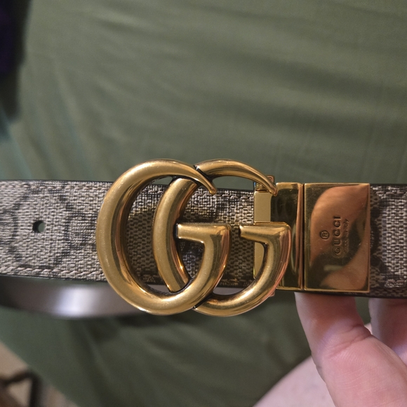 Gucci Men's Belt with Gold GG Buckle - Picture 1 of 3